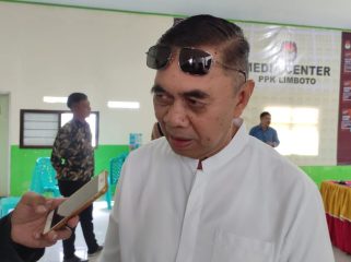 Potret : Abdul Wahab Thalib, Ketua Komisi I DPRD Provinsi Gorontalo saat kunjungan kerja monitoring pelaksanaan pemilu 2024 tingkat kecamatan